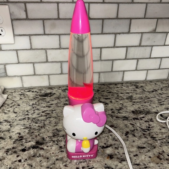 Hello Kitty Pink lava lamp - Picture 1 of 5
